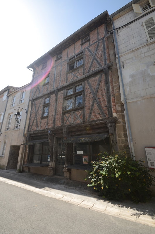 Façade maison et immeuble à fontenay-le-Comte