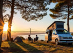 découvrez les meilleurs spots pour camper gratuitement près de lisbonne, avec des conseils pratiques pour profiter de la nature tout en respectant la réglementation.